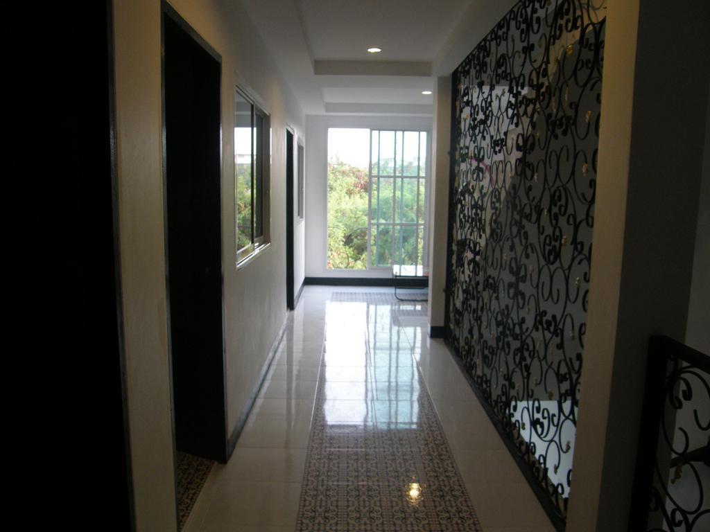 Wansabai Place HHQ Esterno foto