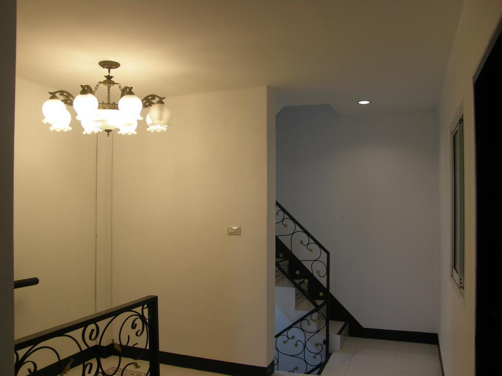 Wansabai Place HHQ Esterno foto