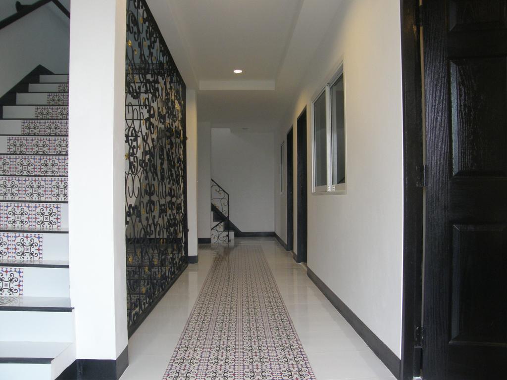 Wansabai Place HHQ Esterno foto